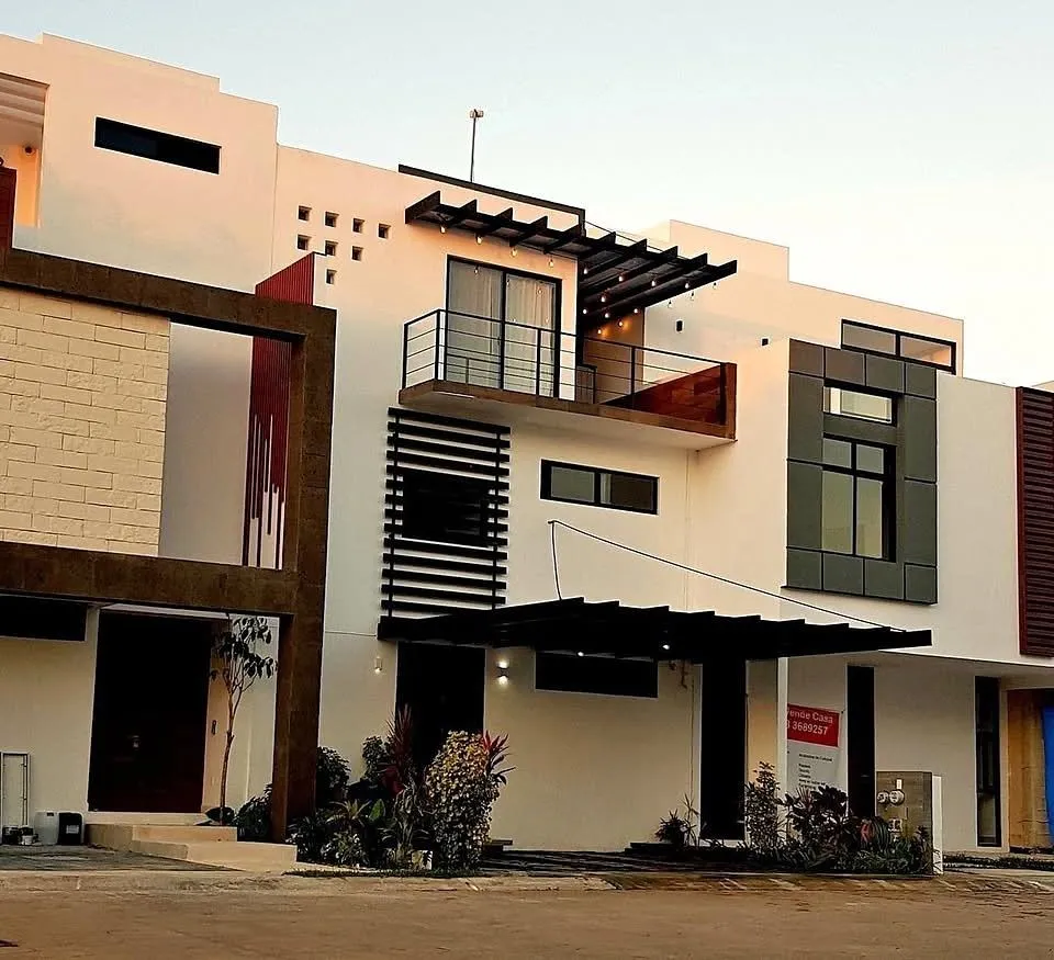 Casa en Venta con Alberca en Residencial Arbolada